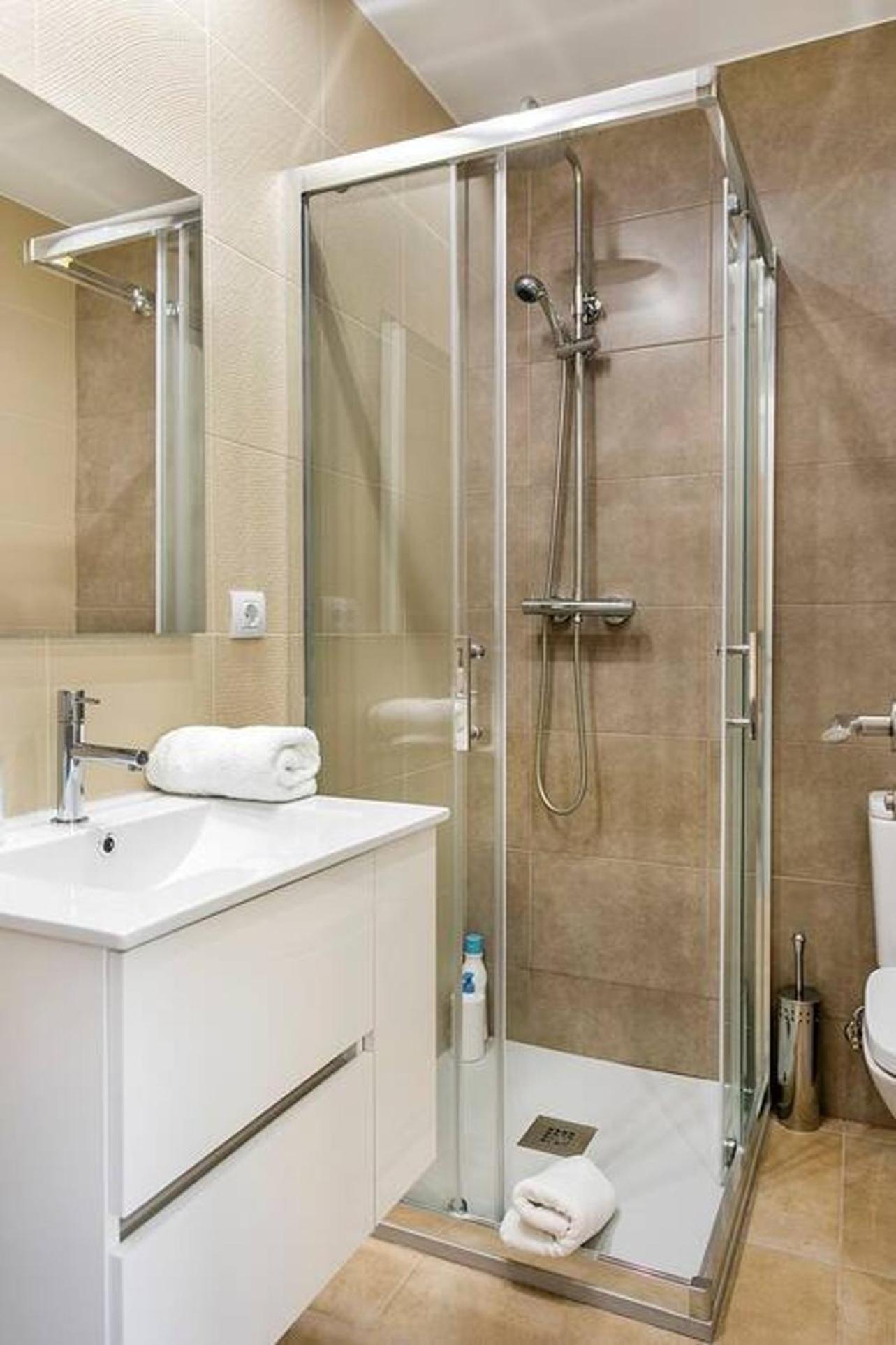 Cozy&New With Terrace Apartment L'Hospitalet de Llobregat Exterior photo