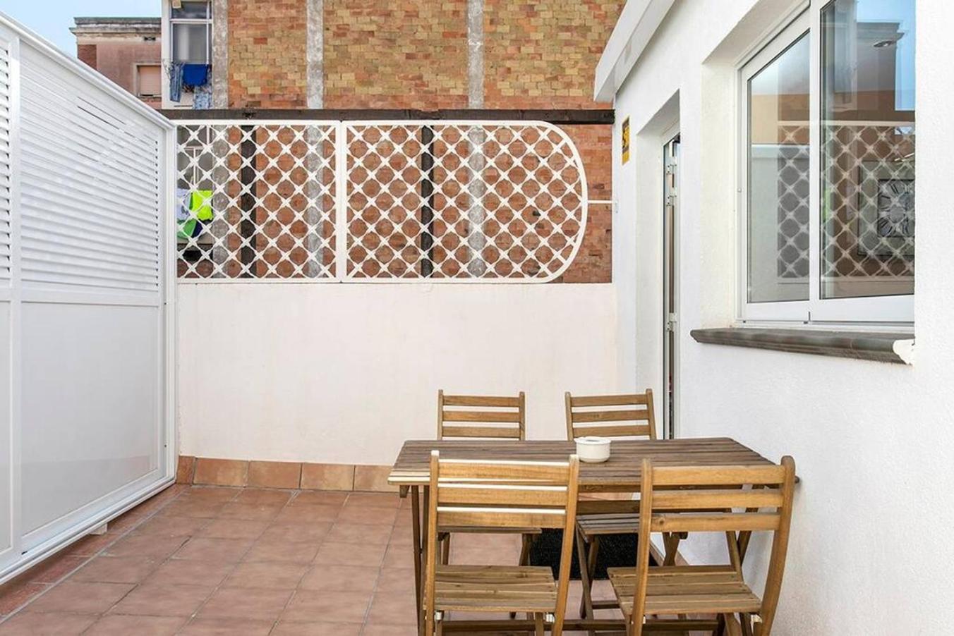 Cozy&New With Terrace Apartment L'Hospitalet de Llobregat Exterior photo